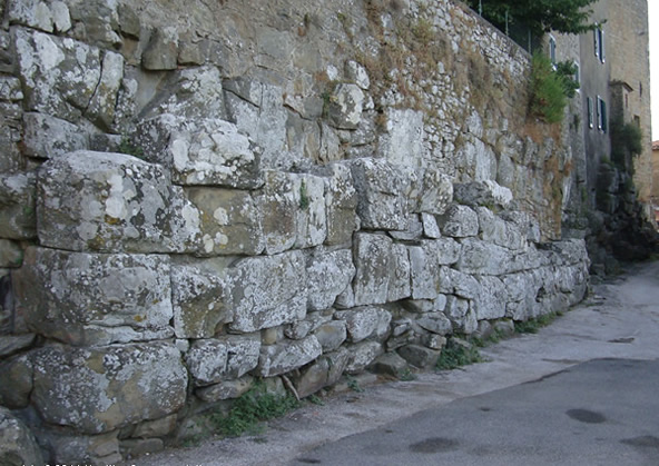 Mura dell'Arce - vetulonia